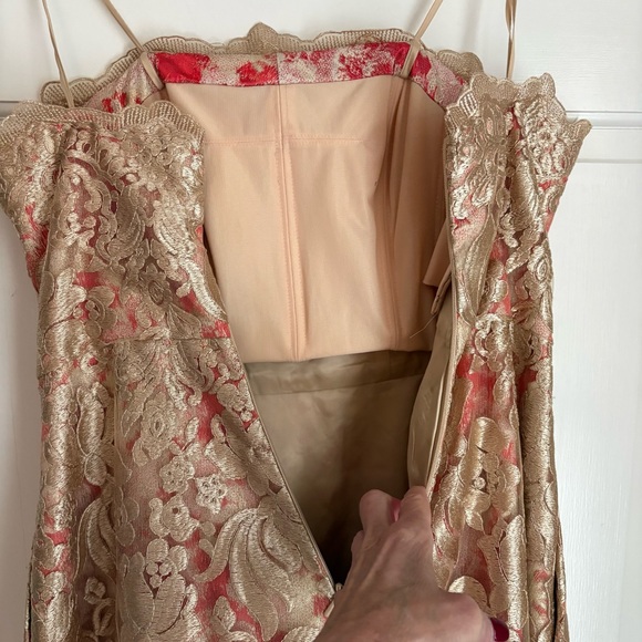 Theia Couture Strapless Gold Embroidery Overlay Scalloped Train Gown SZ 8 - Picture 8 of 10